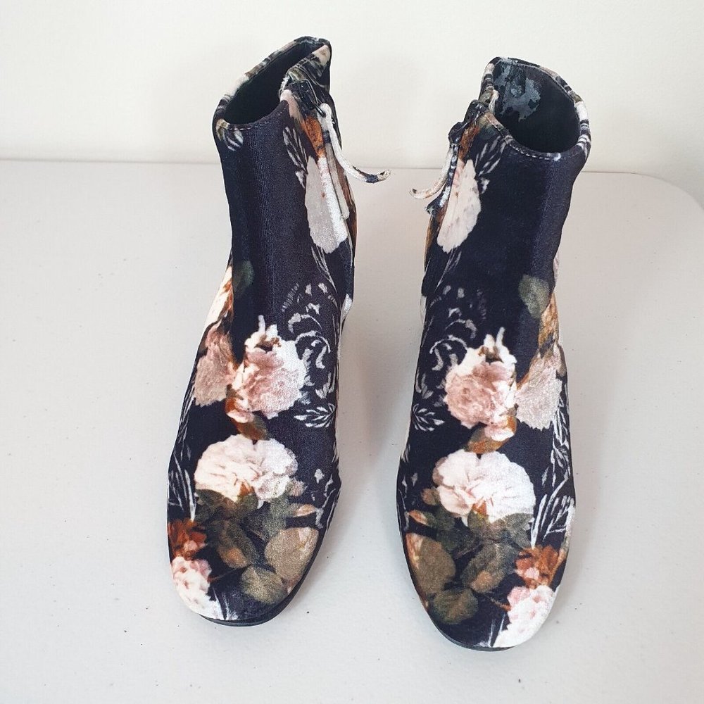 Nine West ankle boots Sze 6  floral suede fabric RRP $219 bohemian vintage retro - Picture 4 of 10